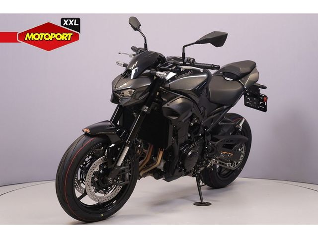 kawasaki - z900