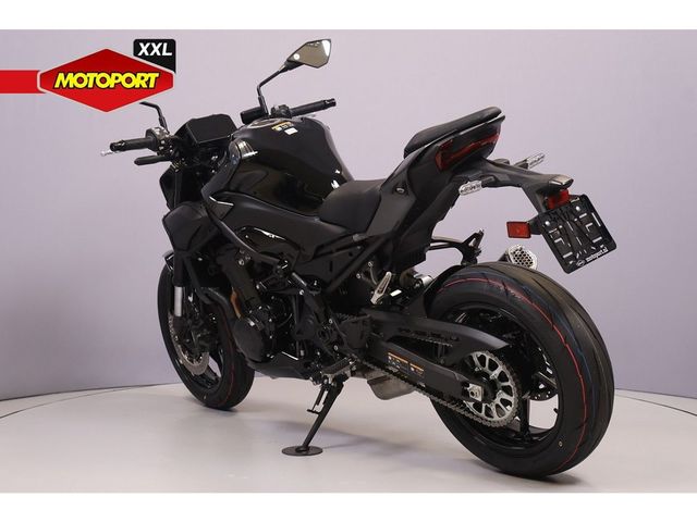 kawasaki - z900