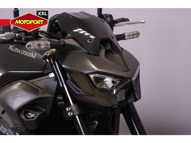 kawasaki - z900