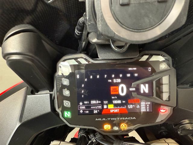 ducati - multistrada-1260-pikes-peak