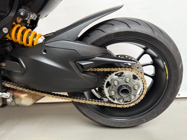 ducati - multistrada-1260-pikes-peak