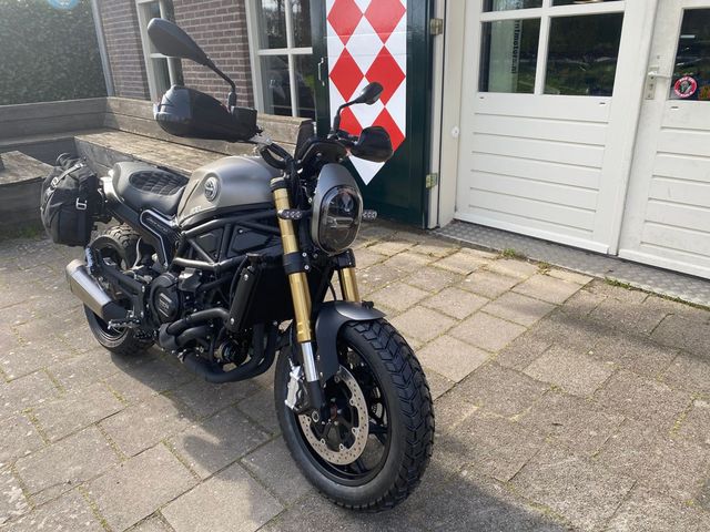 benelli - leoncino-800