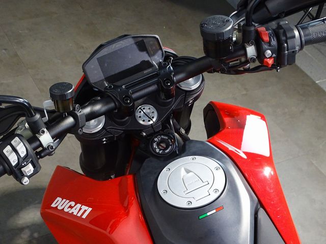 ducati - hypermotard-950