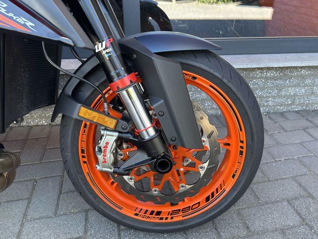 ktm - 1290-super-duke-r