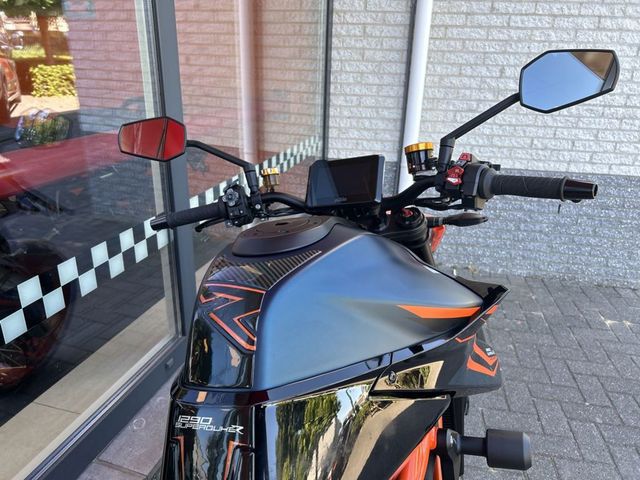 ktm - 1290-super-duke-r