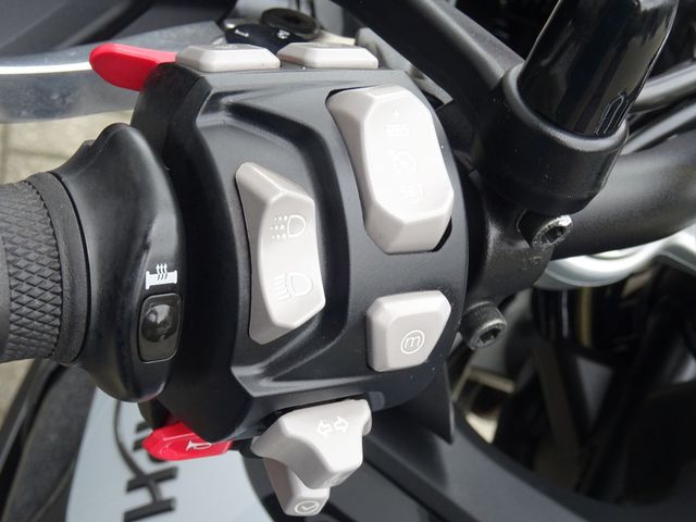 triumph - tiger-900-gt-pro