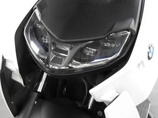 bmw - ce-04