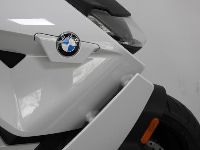 bmw - ce-04