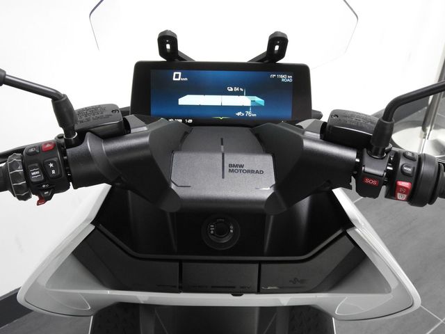bmw - ce-04