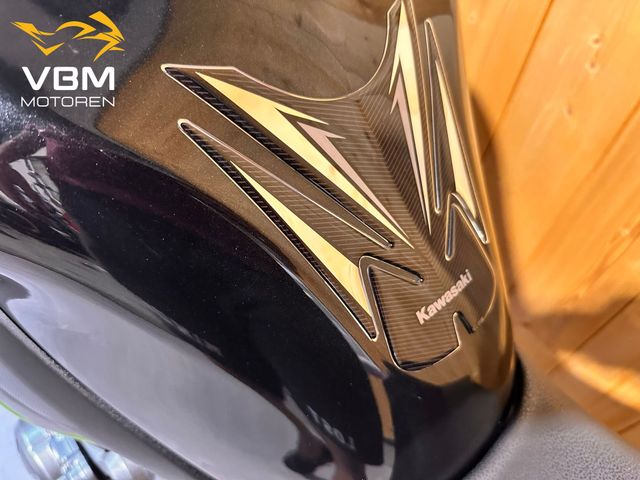 kawasaki - z900