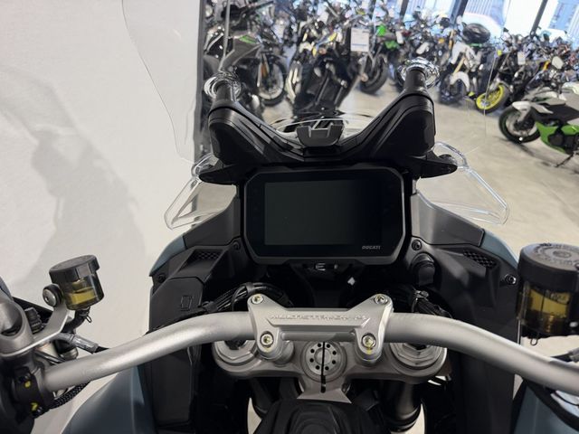 ducati - multistrada-v4