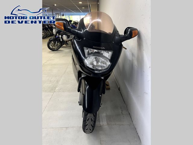 honda - cbr-1100--xx-super-blackbird
