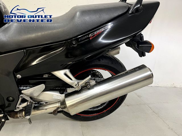 honda - cbr-1100--xx-super-blackbird