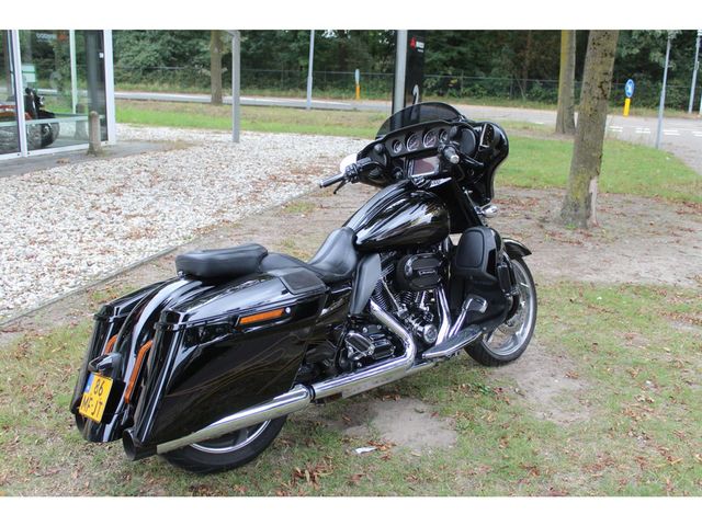 harley-davidson - street-glide-cvo-flhxse