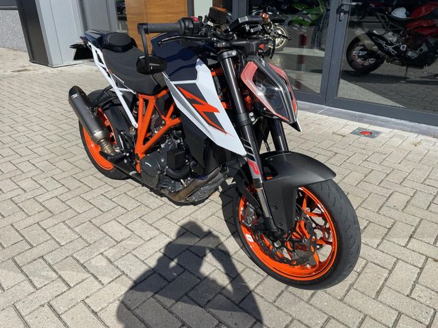 ktm - 1290-super-duke-r