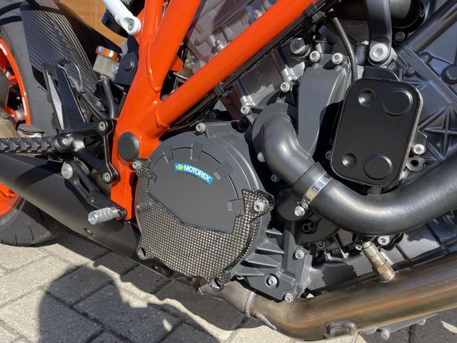 ktm - 1290-super-duke-r