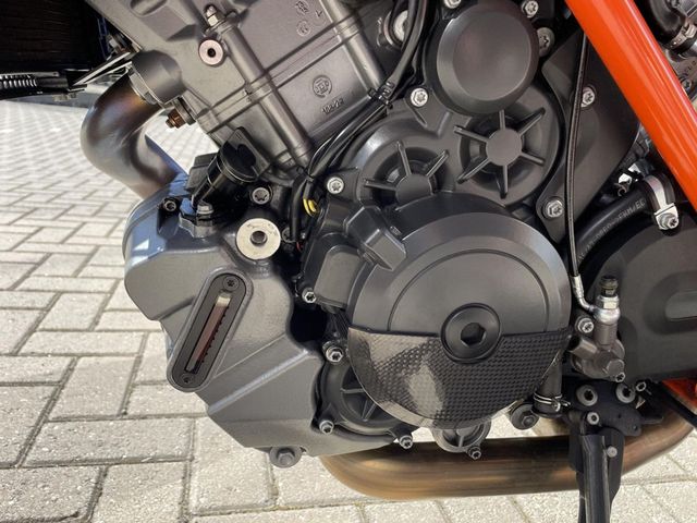 ktm - 1290-super-duke-r