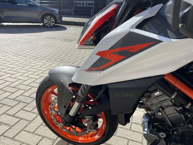ktm - 1290-super-duke-r
