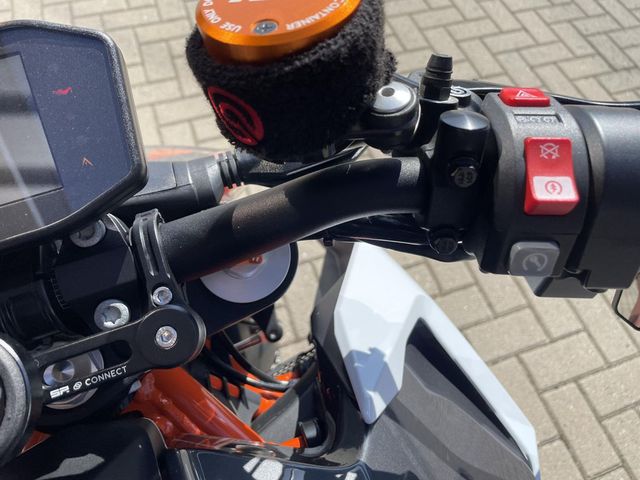 ktm - 1290-super-duke-r