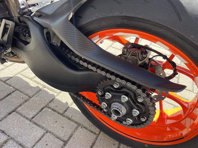 ktm - 1290-super-duke-r