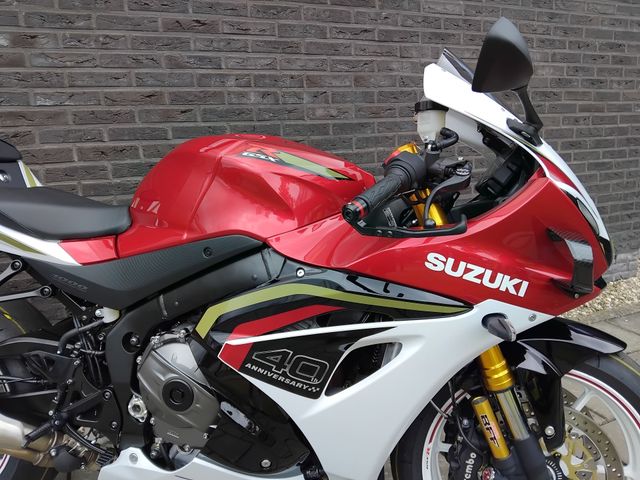 suzuki - gsx-r-1000-r