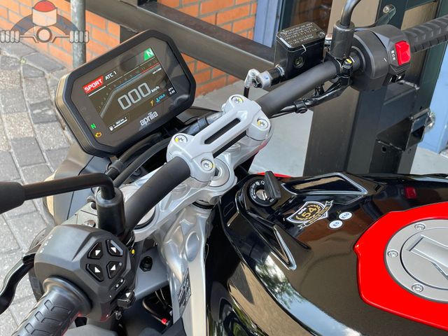 aprilia - tuono-457