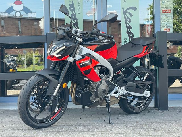 aprilia - tuono-457