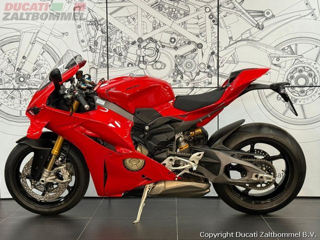 ducati - panigale-v4-s
