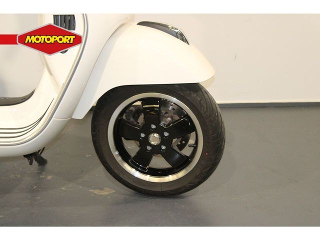 vespa - gts-300