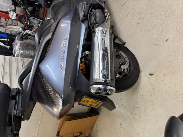 honda - fjs-400-silverwing