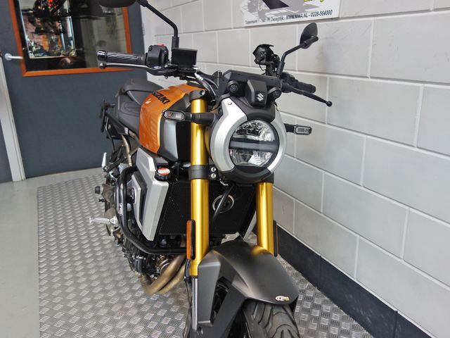 suzuki - gsx-8t