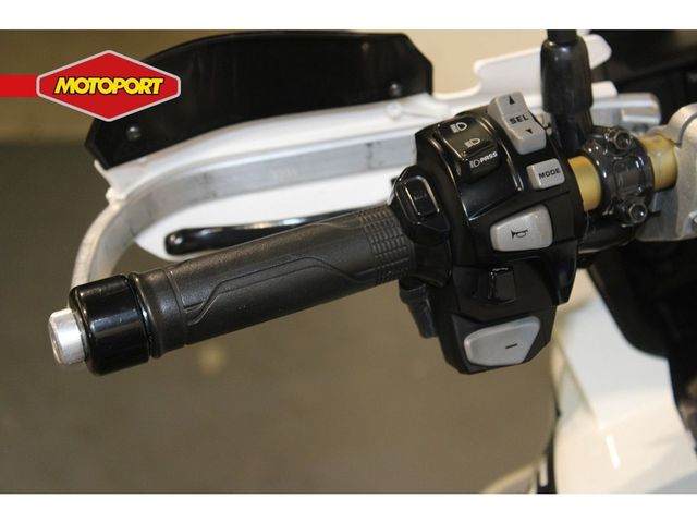 honda - crf-1000-l-africa-twin-dct