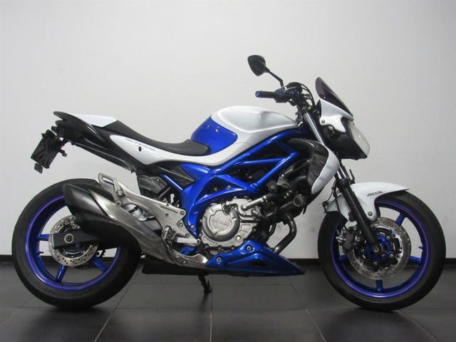suzuki - gladius