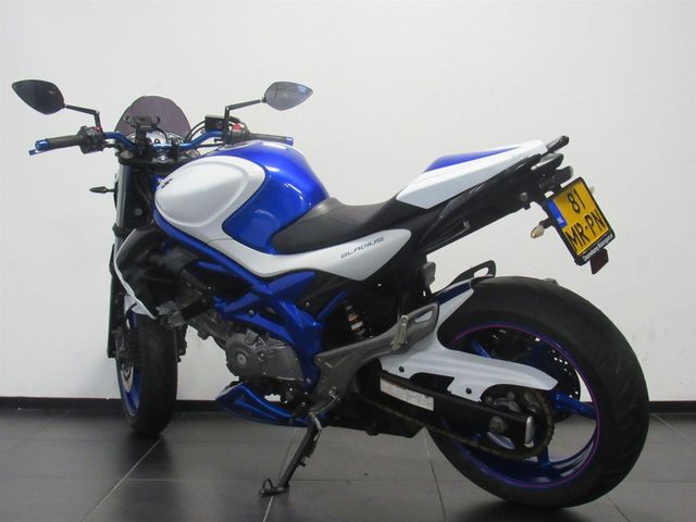 suzuki - gladius