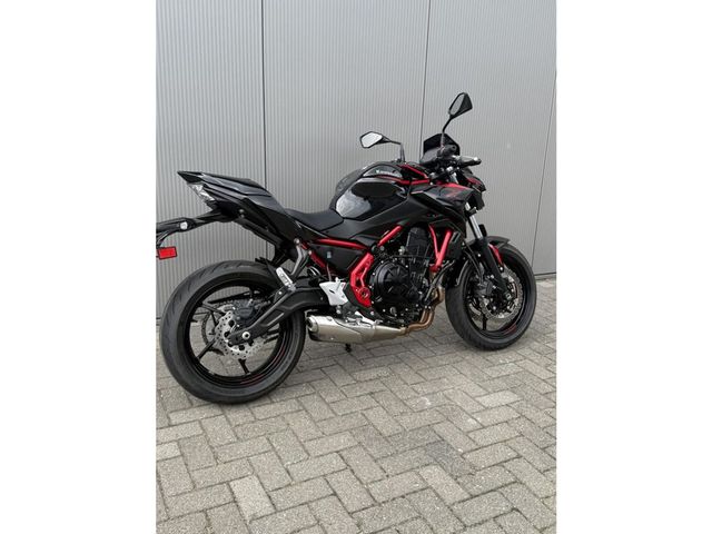 kawasaki - z650