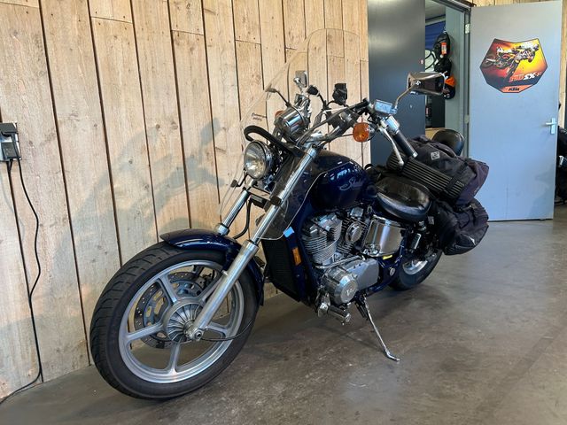 honda - vt-1100-c-shadow