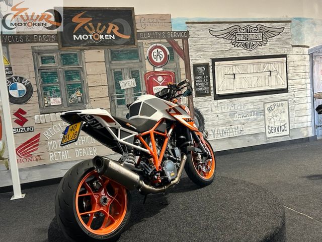 ktm - 1290-super-duke-r-se
