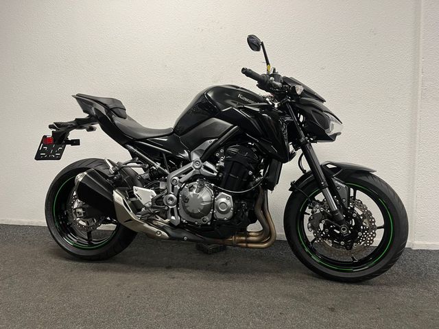 kawasaki - z900