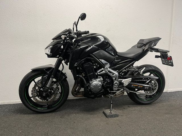 kawasaki - z900