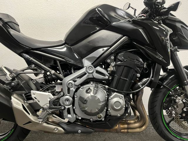 kawasaki - z900
