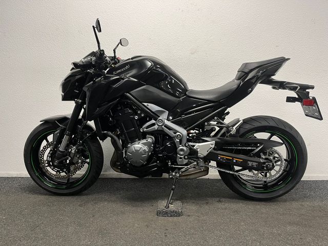 kawasaki - z900