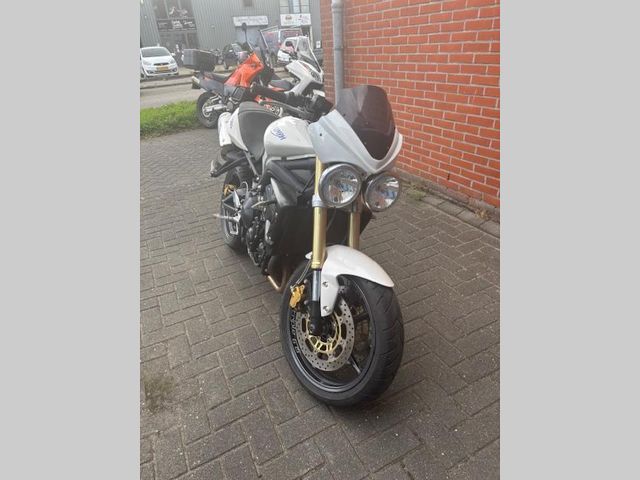 triumph - street-triple