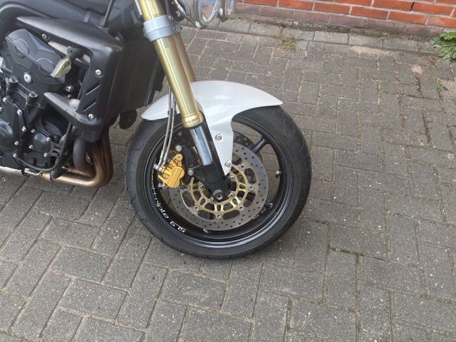 triumph - street-triple
