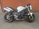TRIUMPH STREET TRIPLE