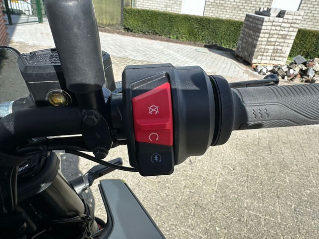 husqvarna - svartpilen-401