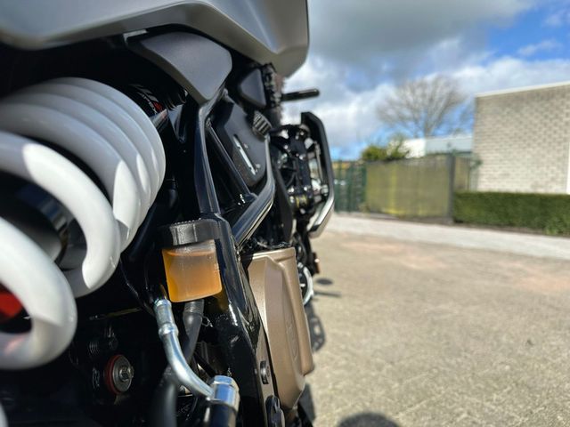 husqvarna - svartpilen-401