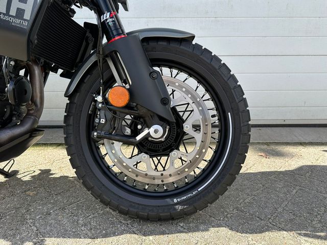 husqvarna - svartpilen-401