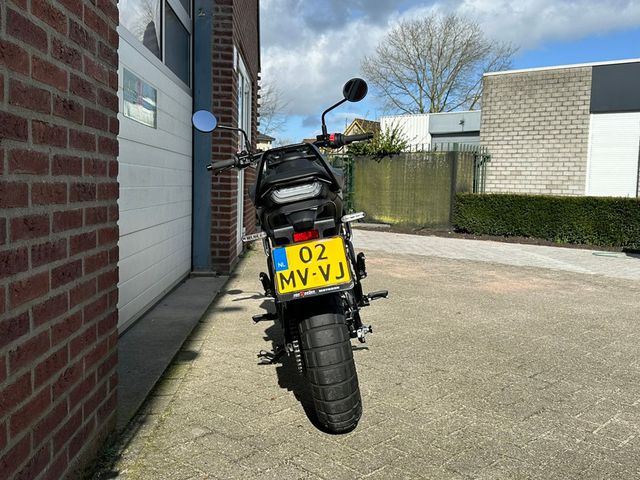 husqvarna - svartpilen-401