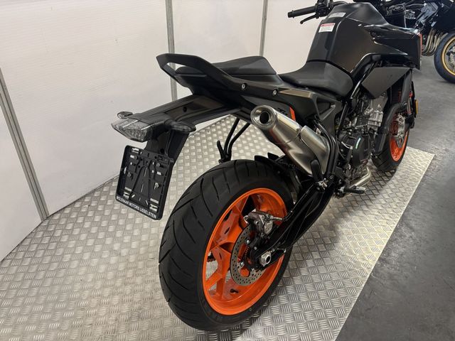ktm - 790-duke