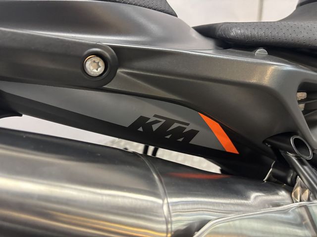 ktm - 790-duke